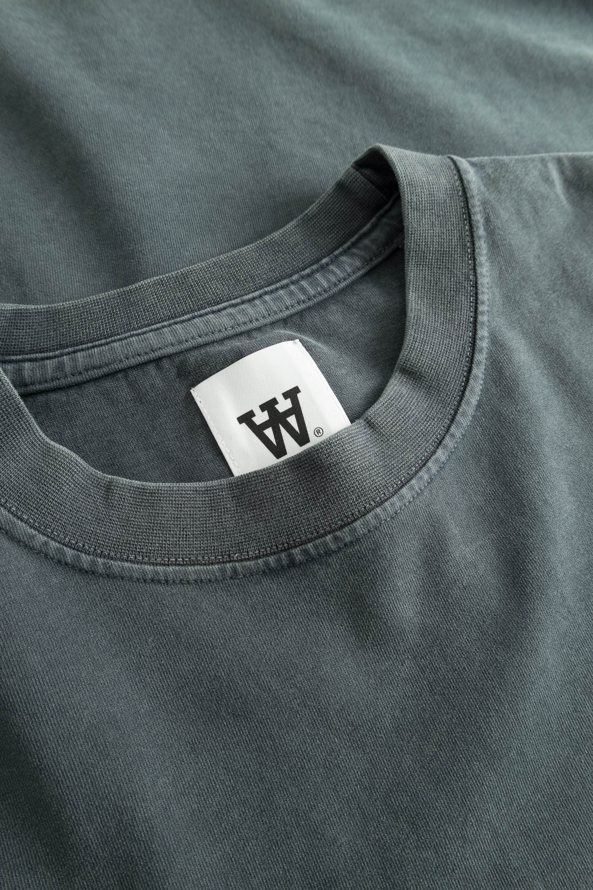 WWLiam tee italic 25210