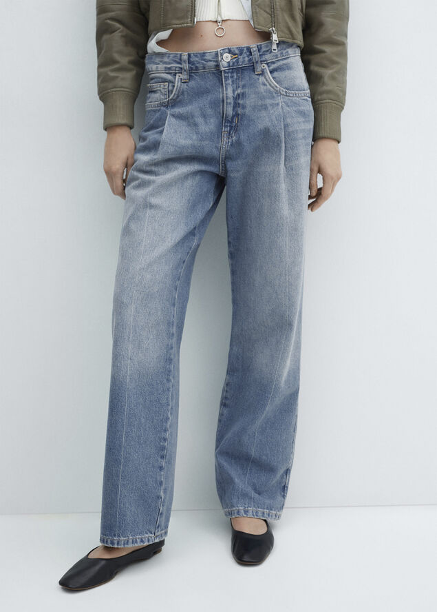 Straight pleated jeans
