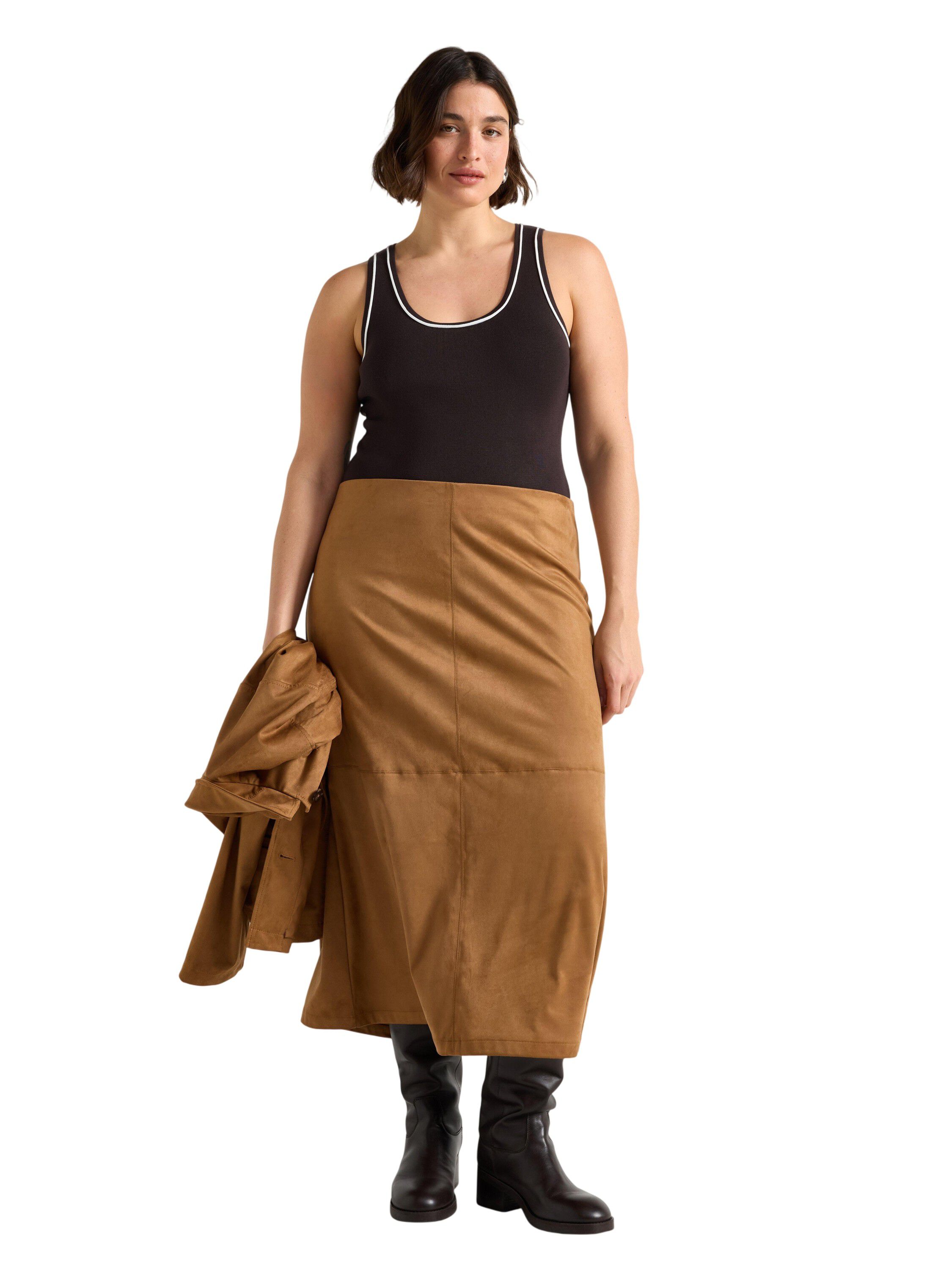 Finstickat linne med kontrasts&ouml;mmar