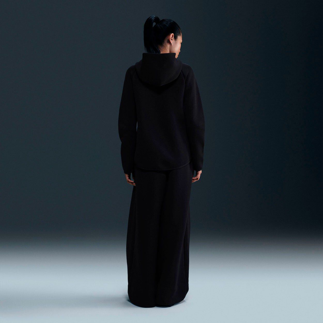 Tech Fleece H&aelig;ttetr&oslash;je