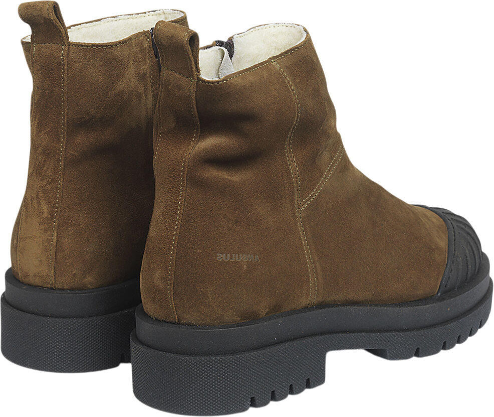 St&oslash;vle med uldfoer