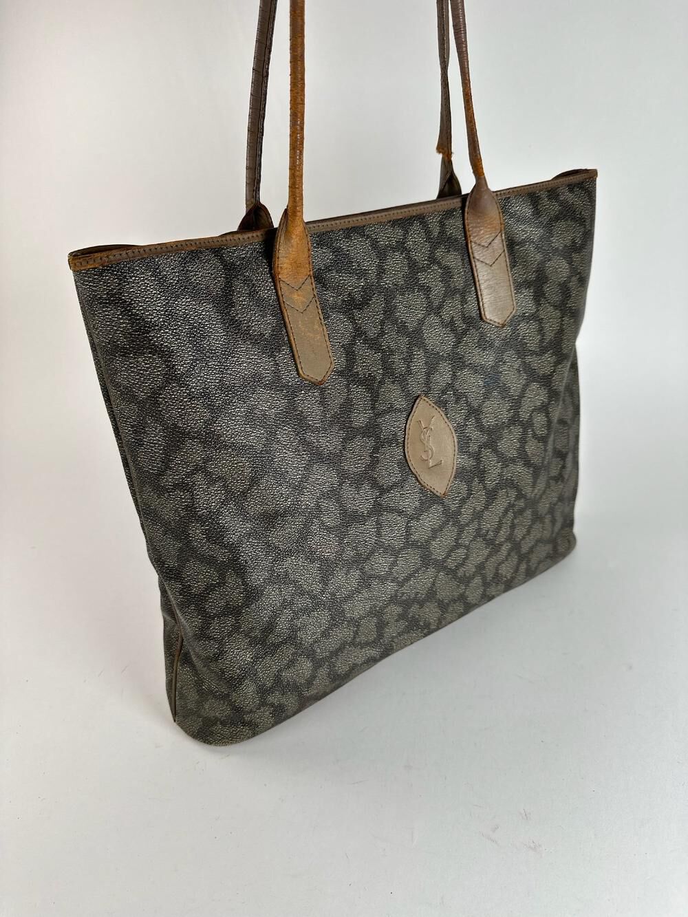 Yves Saint Laurent Tote