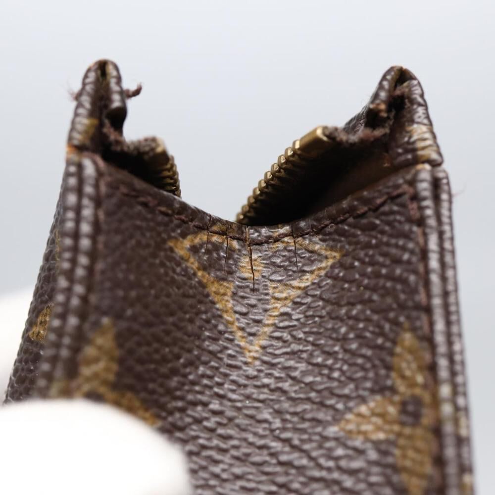 Louis Vuitton Poche Toilette