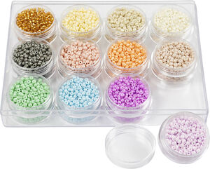 Rocaiperler, diam. 3 mm, hulstr. 0,6-1,0 mm.