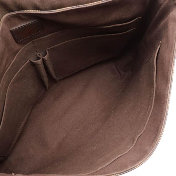 Louis Vuitton District