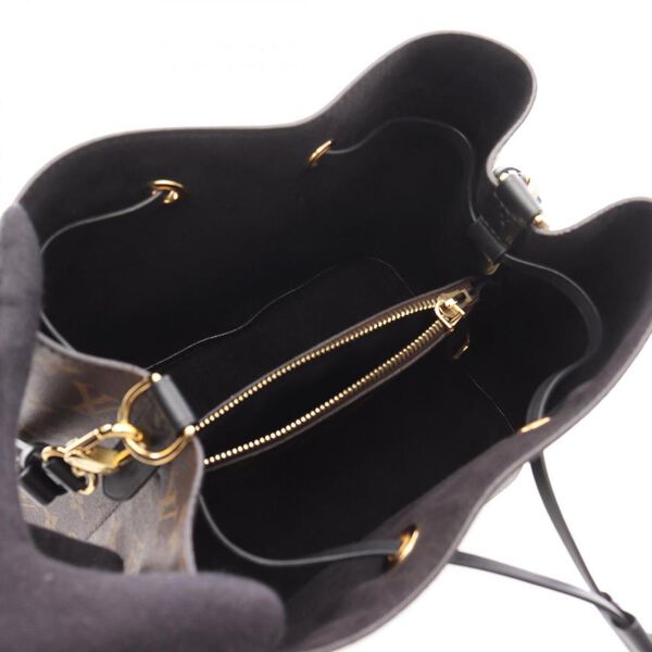 Louis Vuitton Shoulder Bags