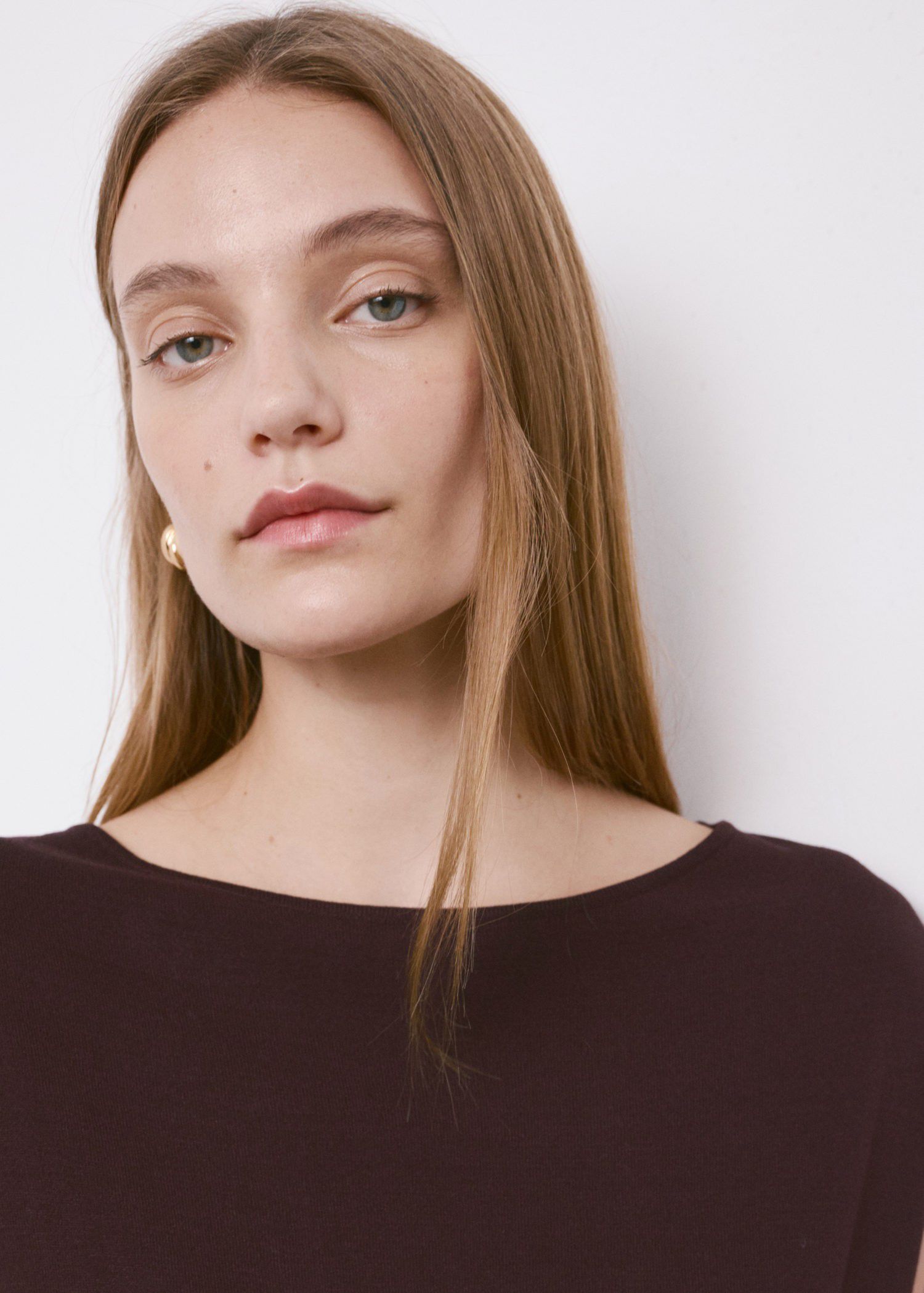 Short-sleeved knitted sweater