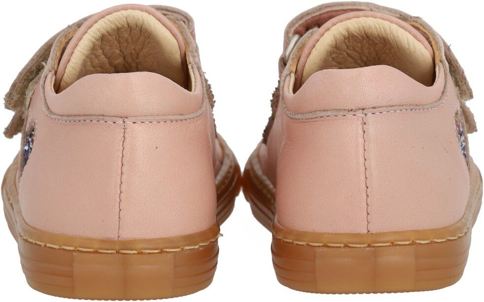 Begynder sneaker med funklende glitterhjerte