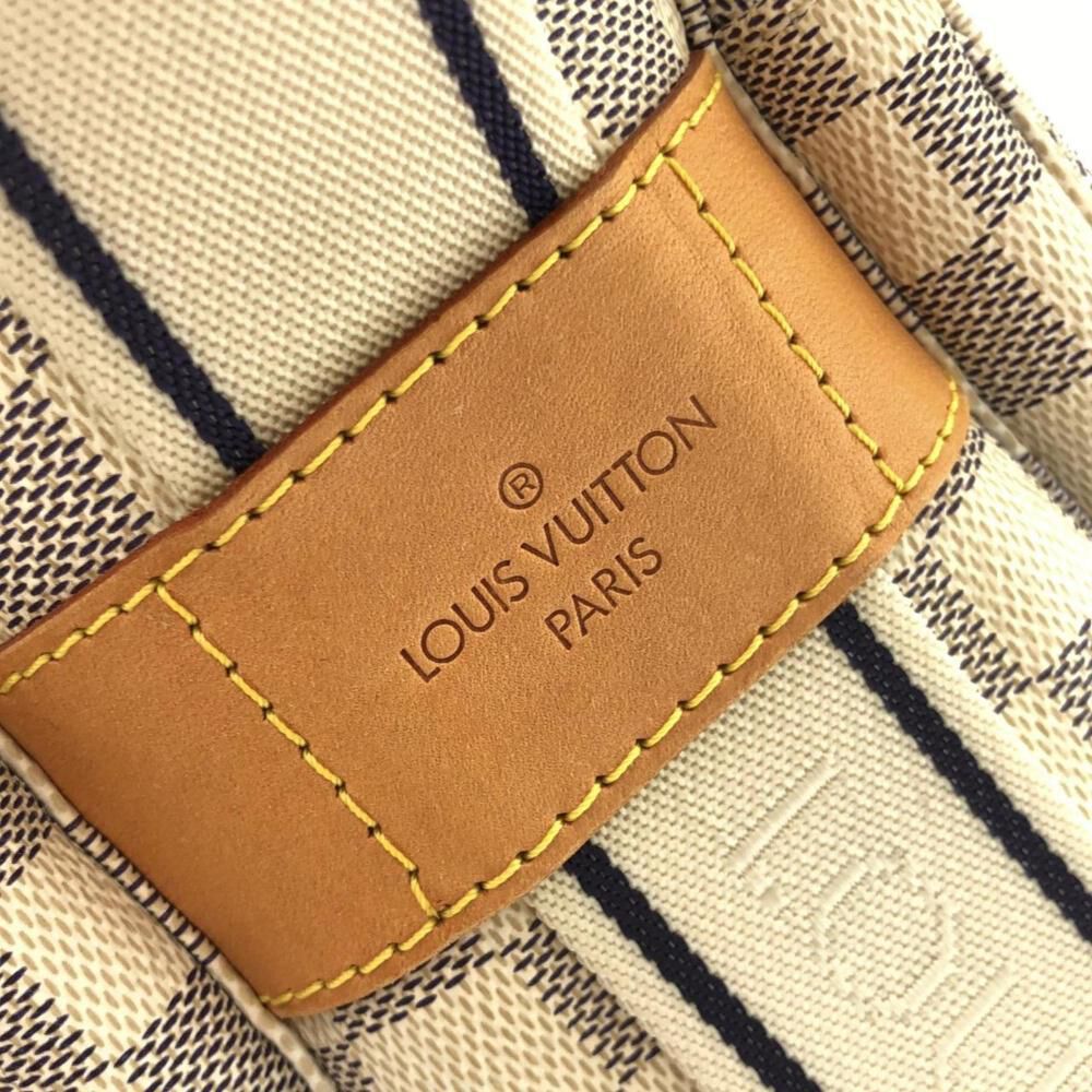 Louis Vuitton Shoulder Bags