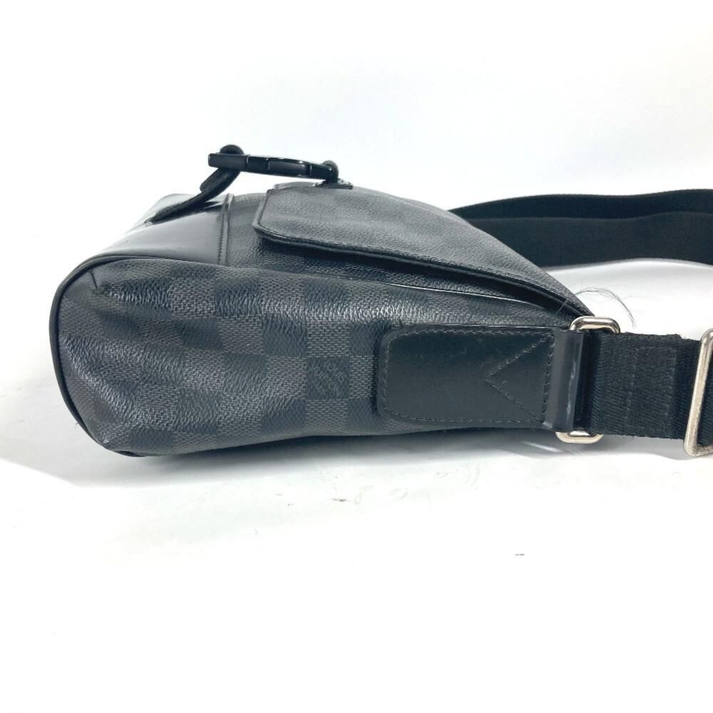 Louis Vuitton Messenger