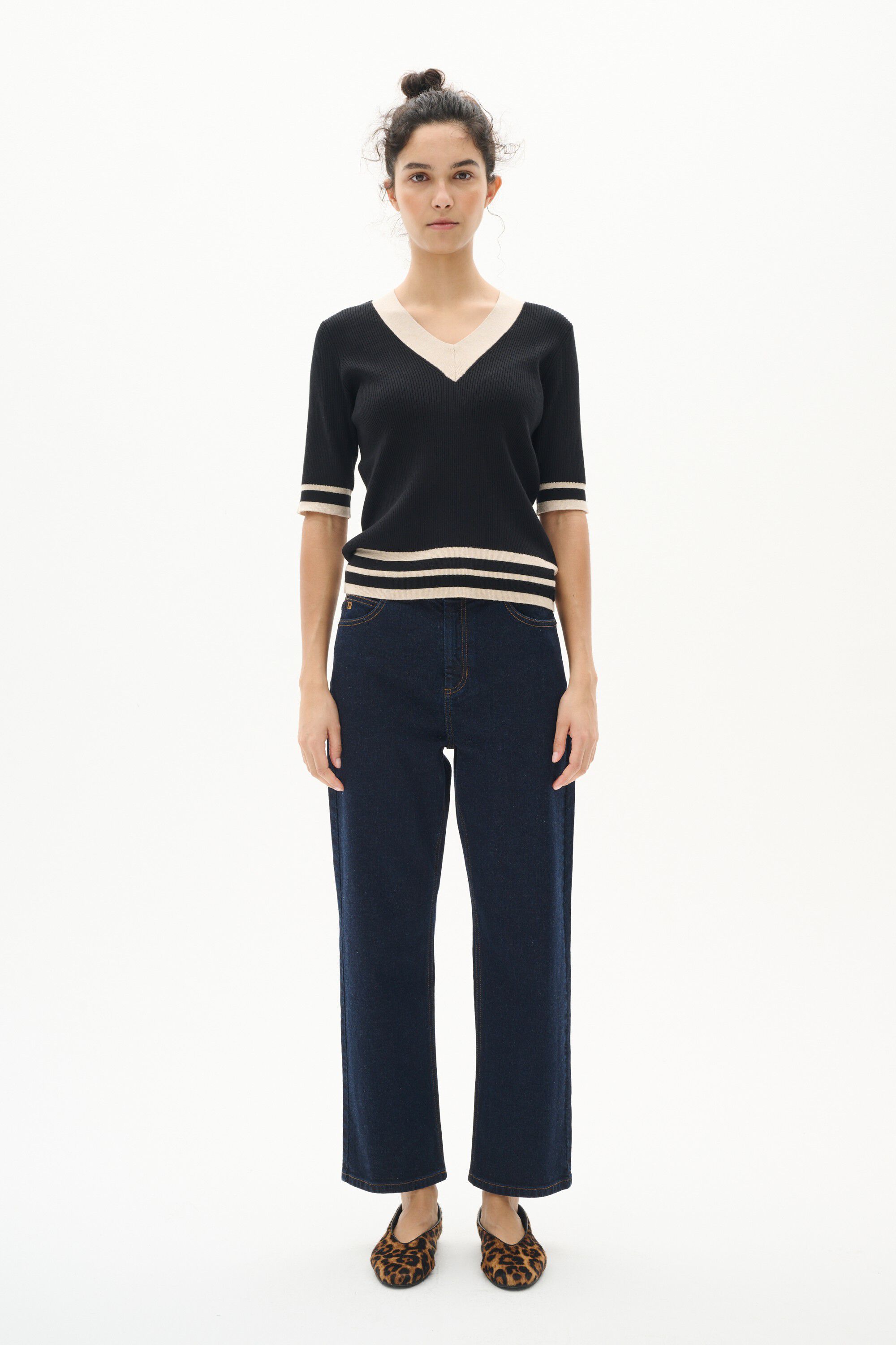 LeenahIW V-Neck Blouse