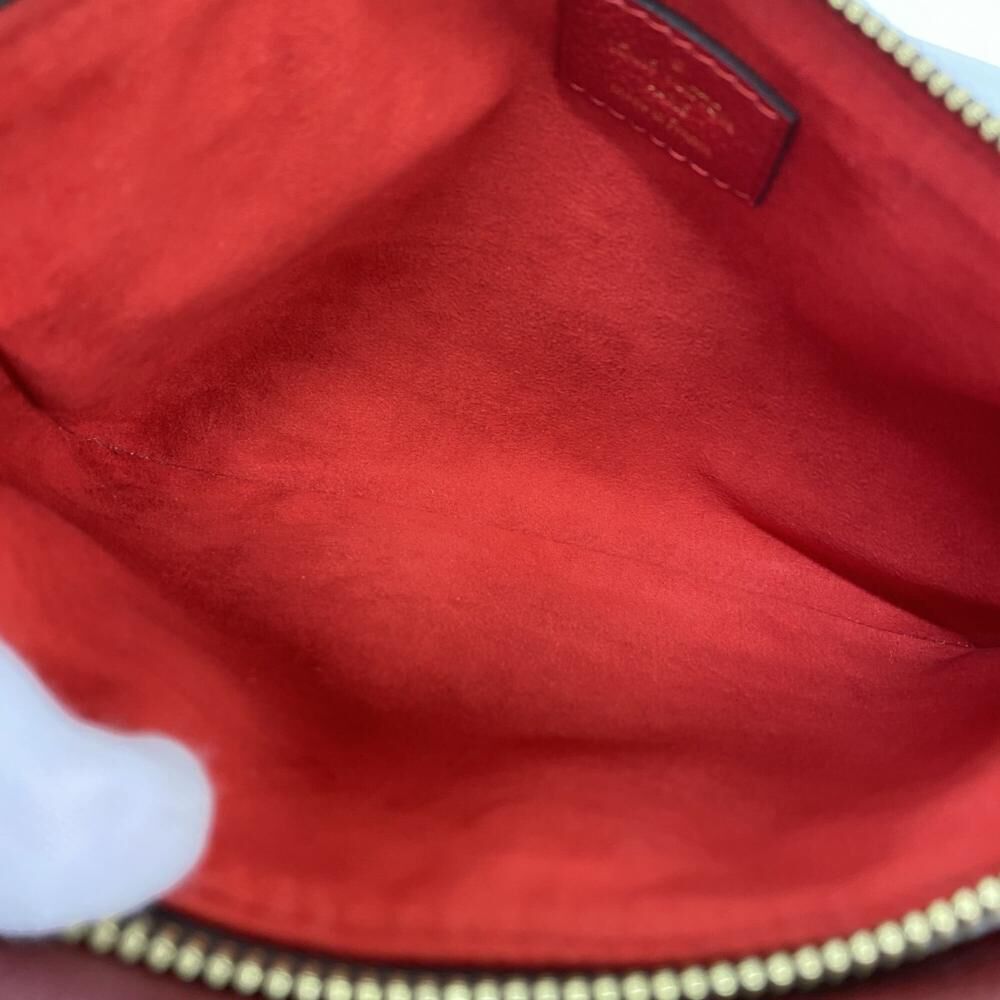 Louis Vuitton Shoulder Bags