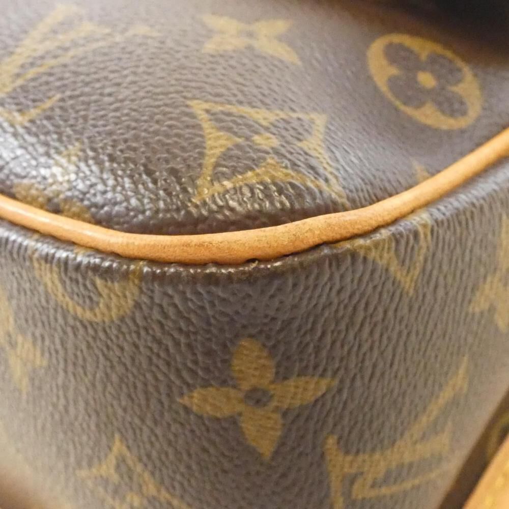 Louis Vuitton Shoulder Bags