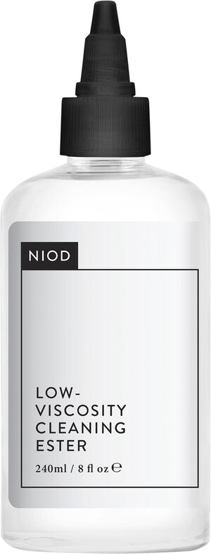 Low-viscosity cleaning ester
