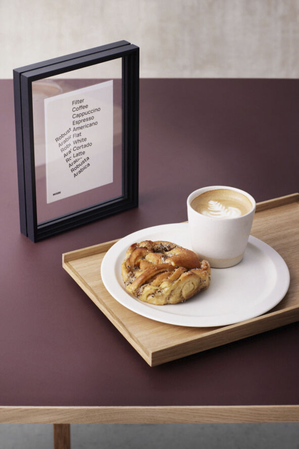 Standing Frame A5 Black