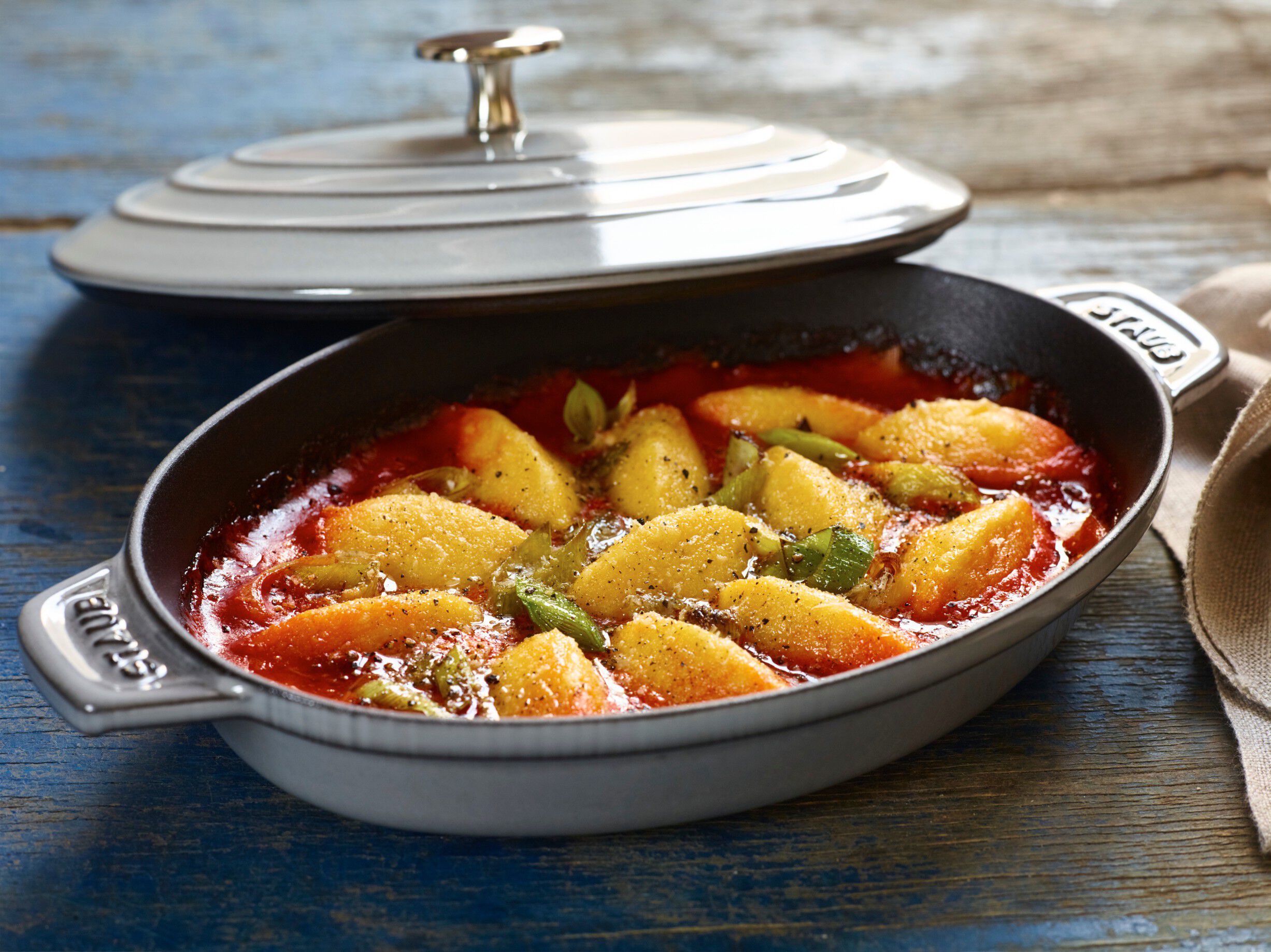 Specialities Ovnfad Med l&aring;g 23 cm, St&oslash;bejern