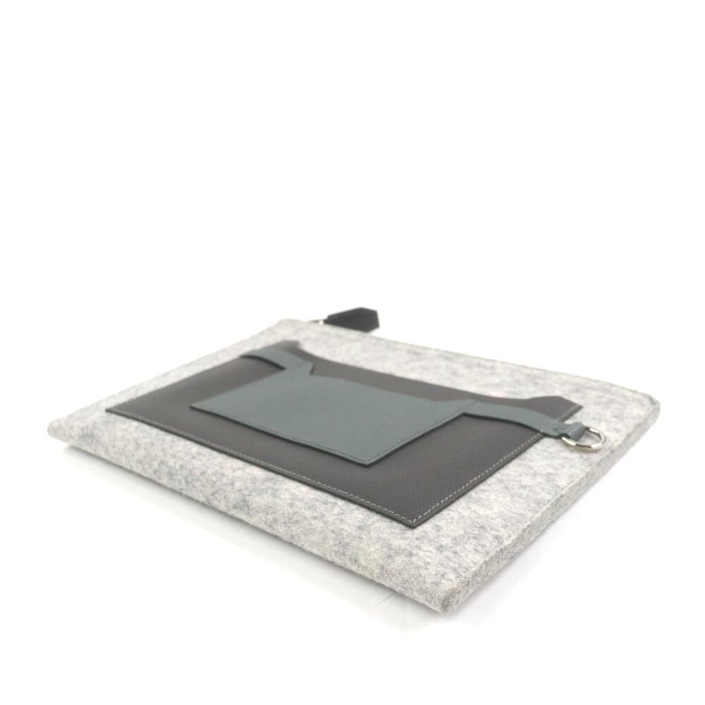 Herm&egrave;s Clutch