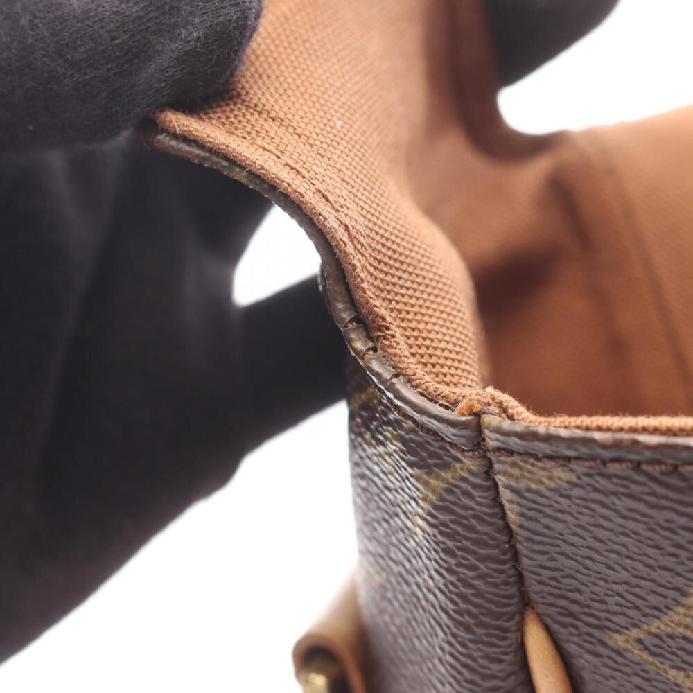 Louis Vuitton Shoulder Bags