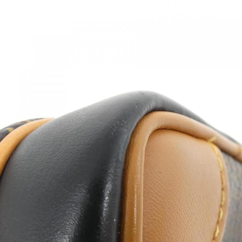 Louis Vuitton Shoulder Bags