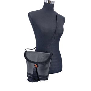 Yves Saint Laurent Shoulder Bag