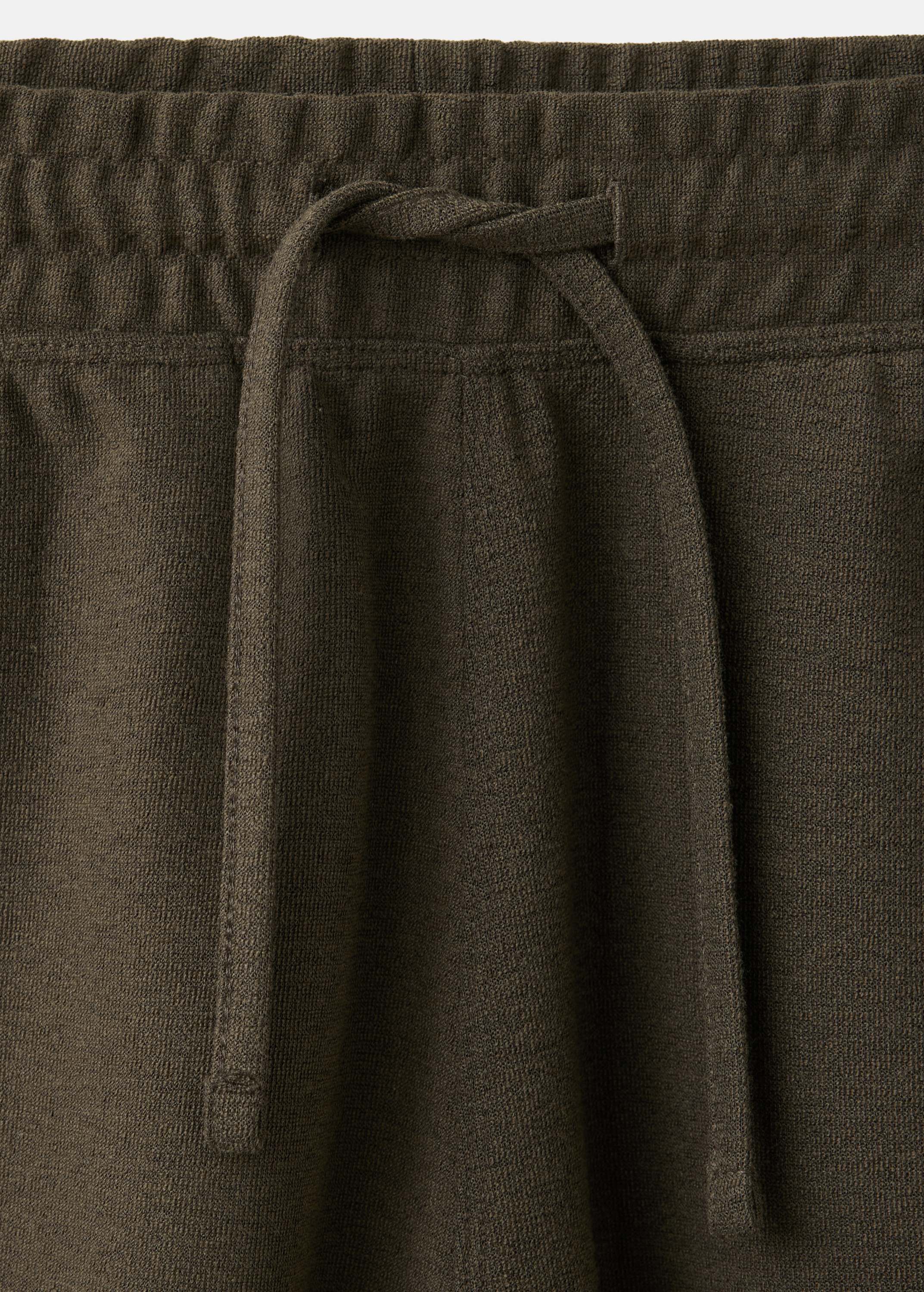 Textured cotton blend Bermuda short