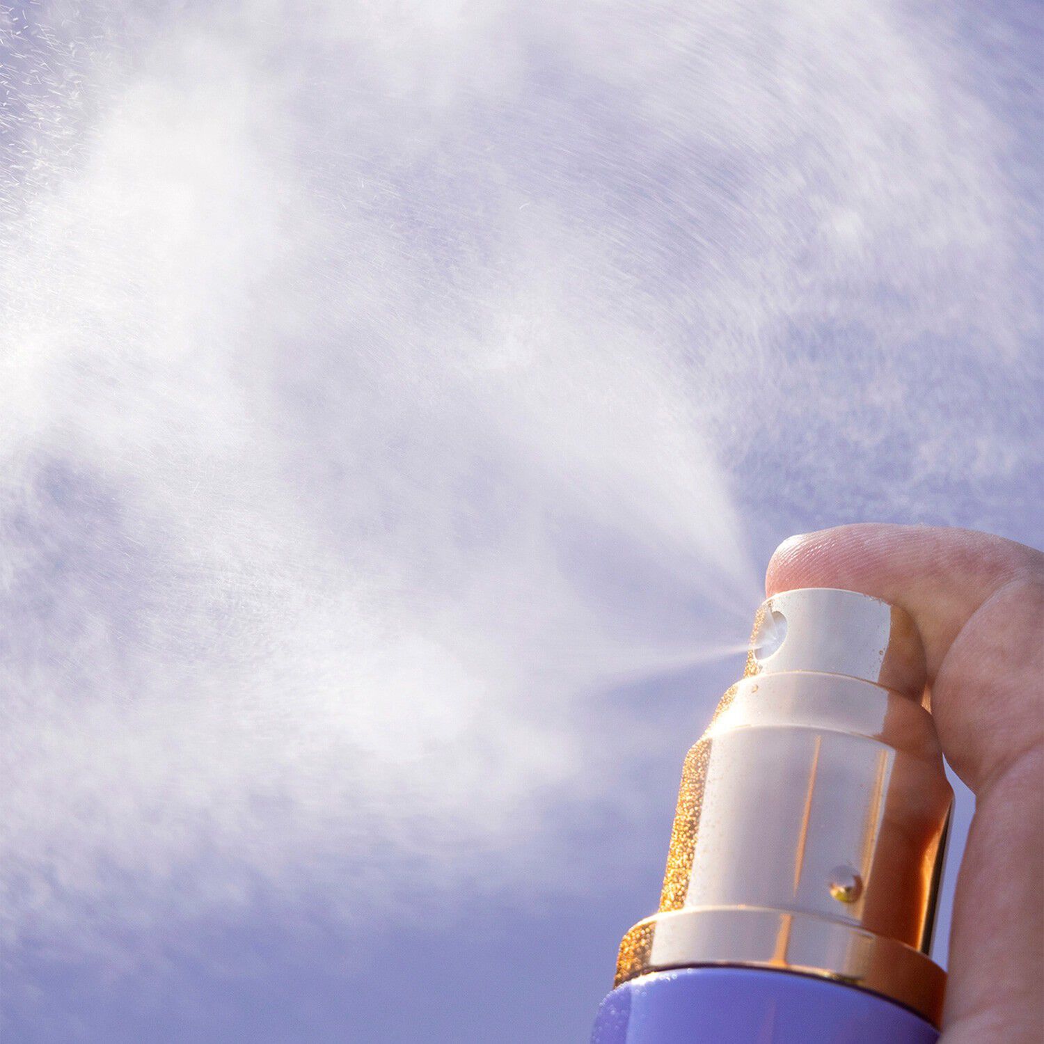 Luminous Dewy Skin Mist - Mist, der forfrisker og giver gl&oslash;d