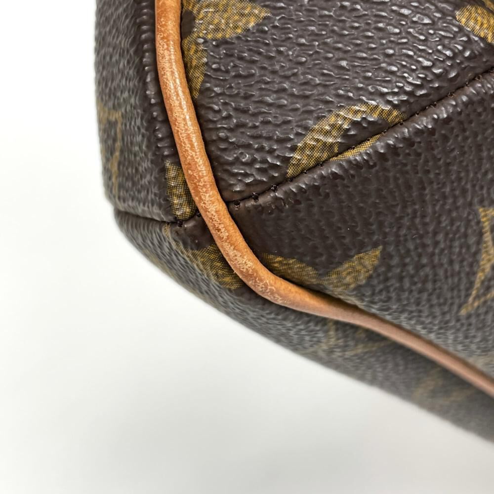 Louis Vuitton Shoulder Bags