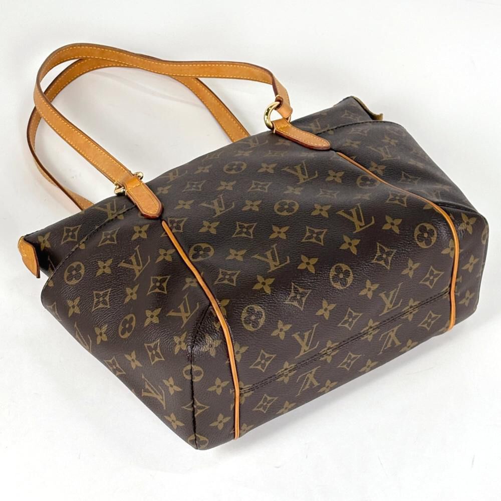 Louis Vuitton Totally