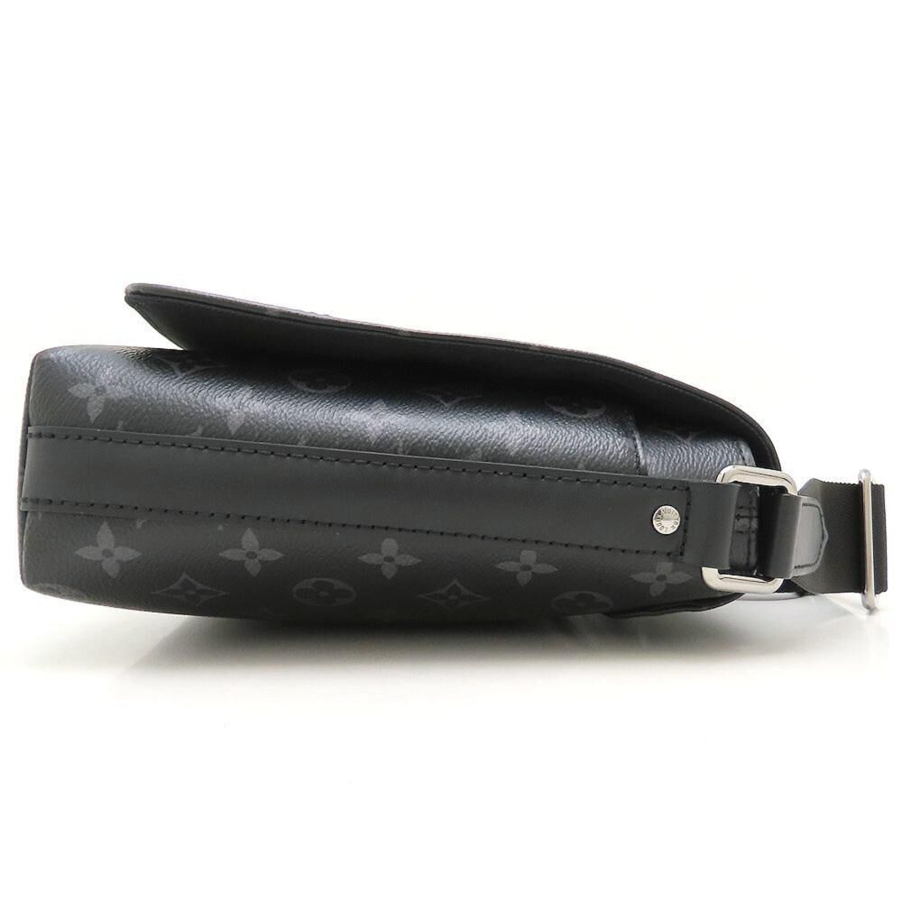 Louis Vuitton District