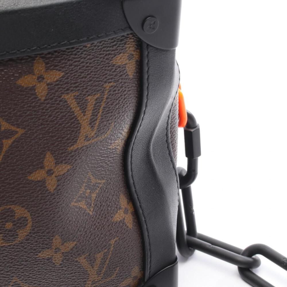 Louis Vuitton Shoulder Bags
