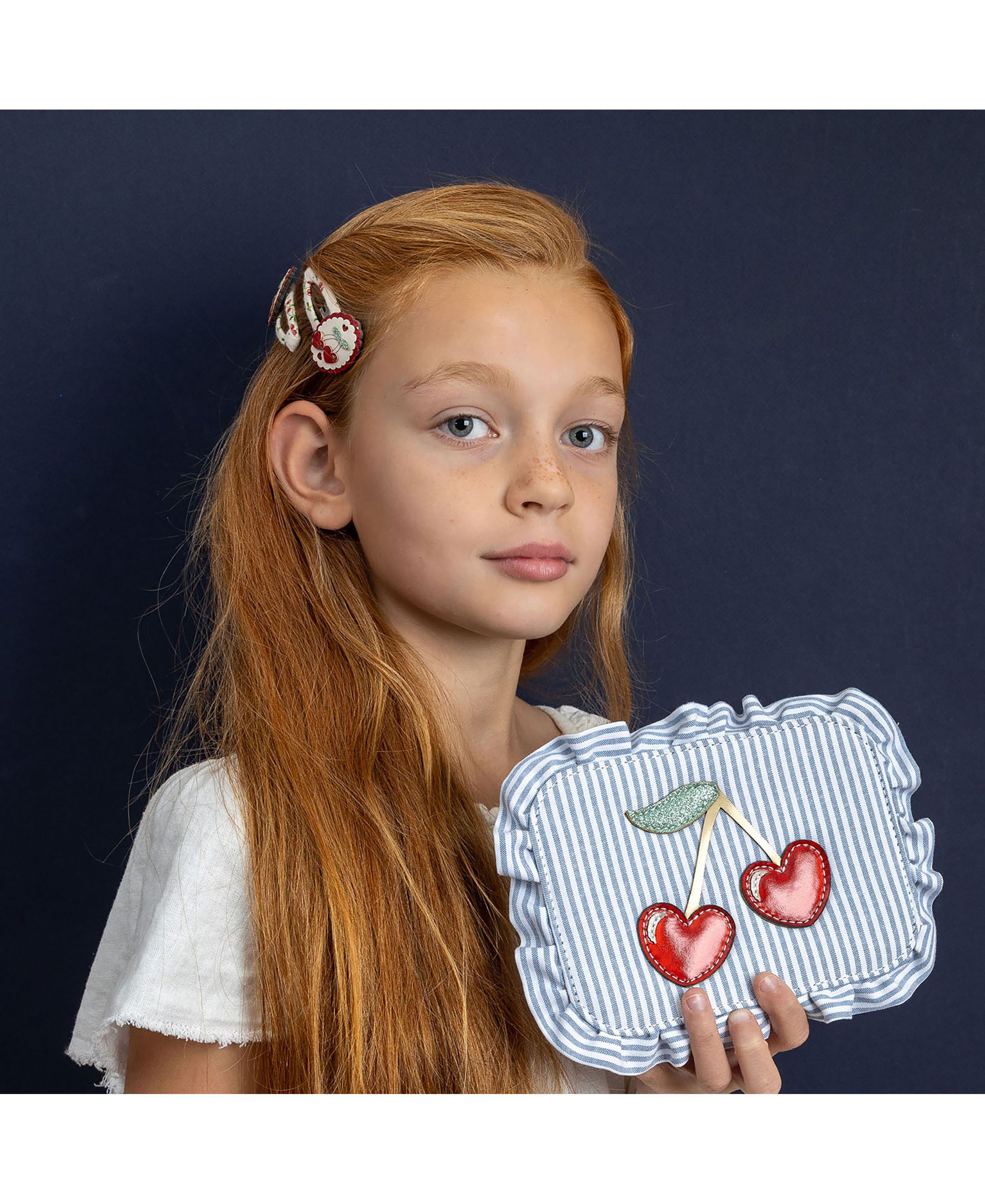 Mimi & Lula - 2 h&aring;rsp&aelig;nder - Scallop Framed Cherries Mon Che