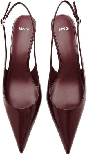 Kitten-heel patent leather shoes