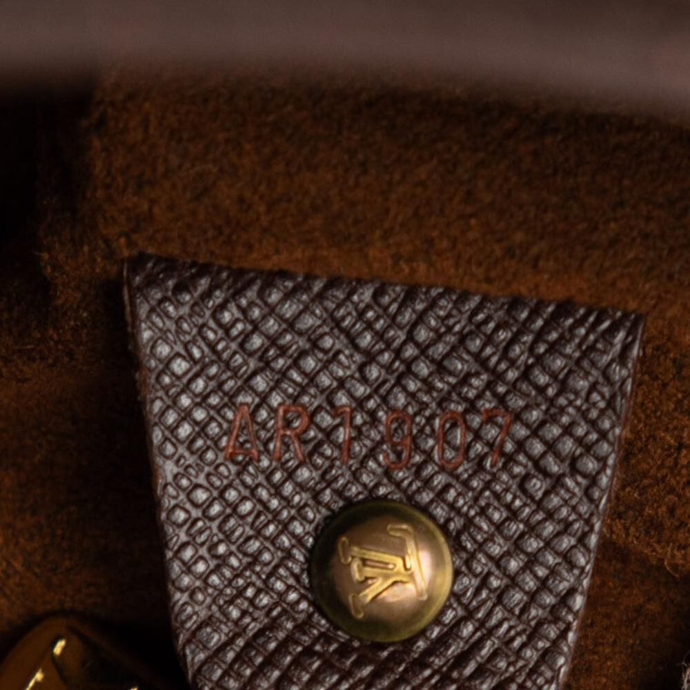 Louis Vuitton Marais
