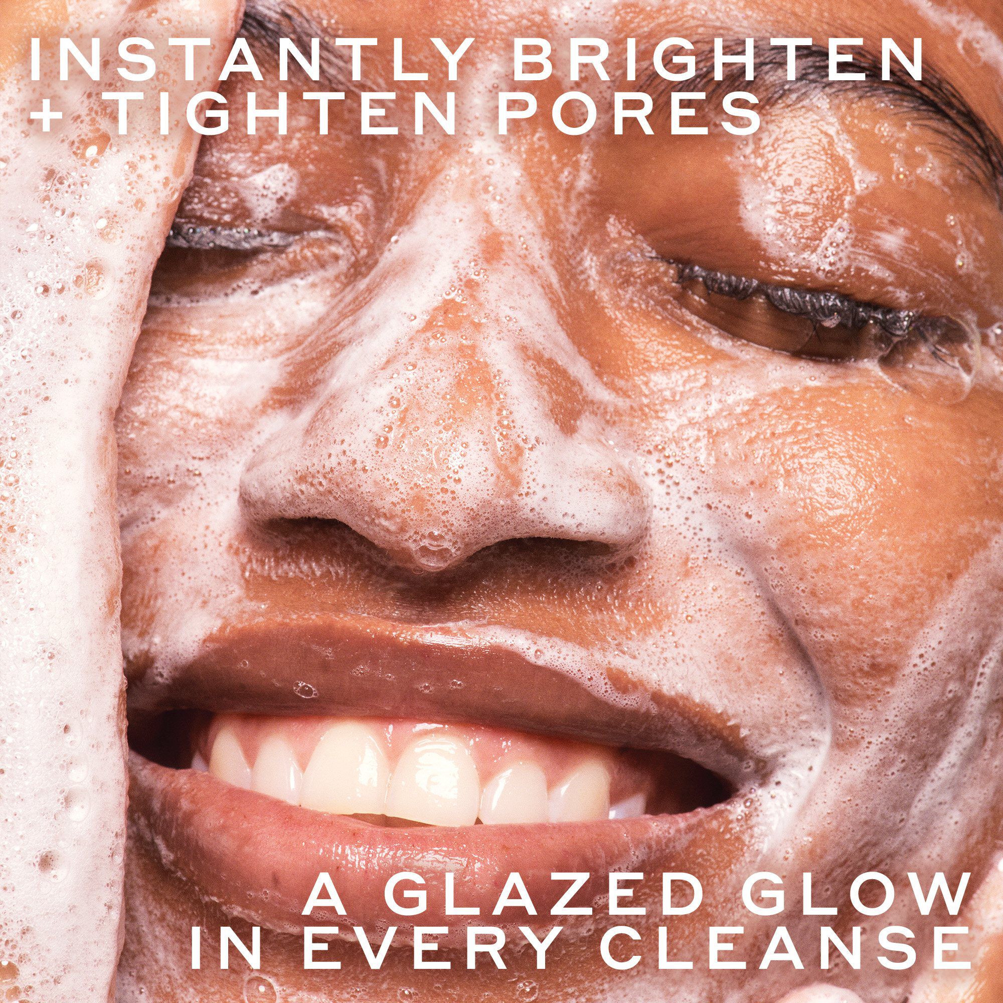 Peach Glaze Niacinamide Cleanser Mini