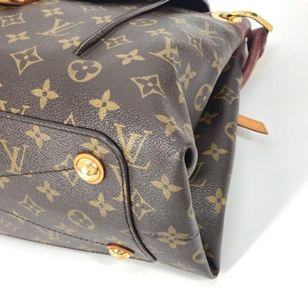 Louis Vuitton Shoulder Bags