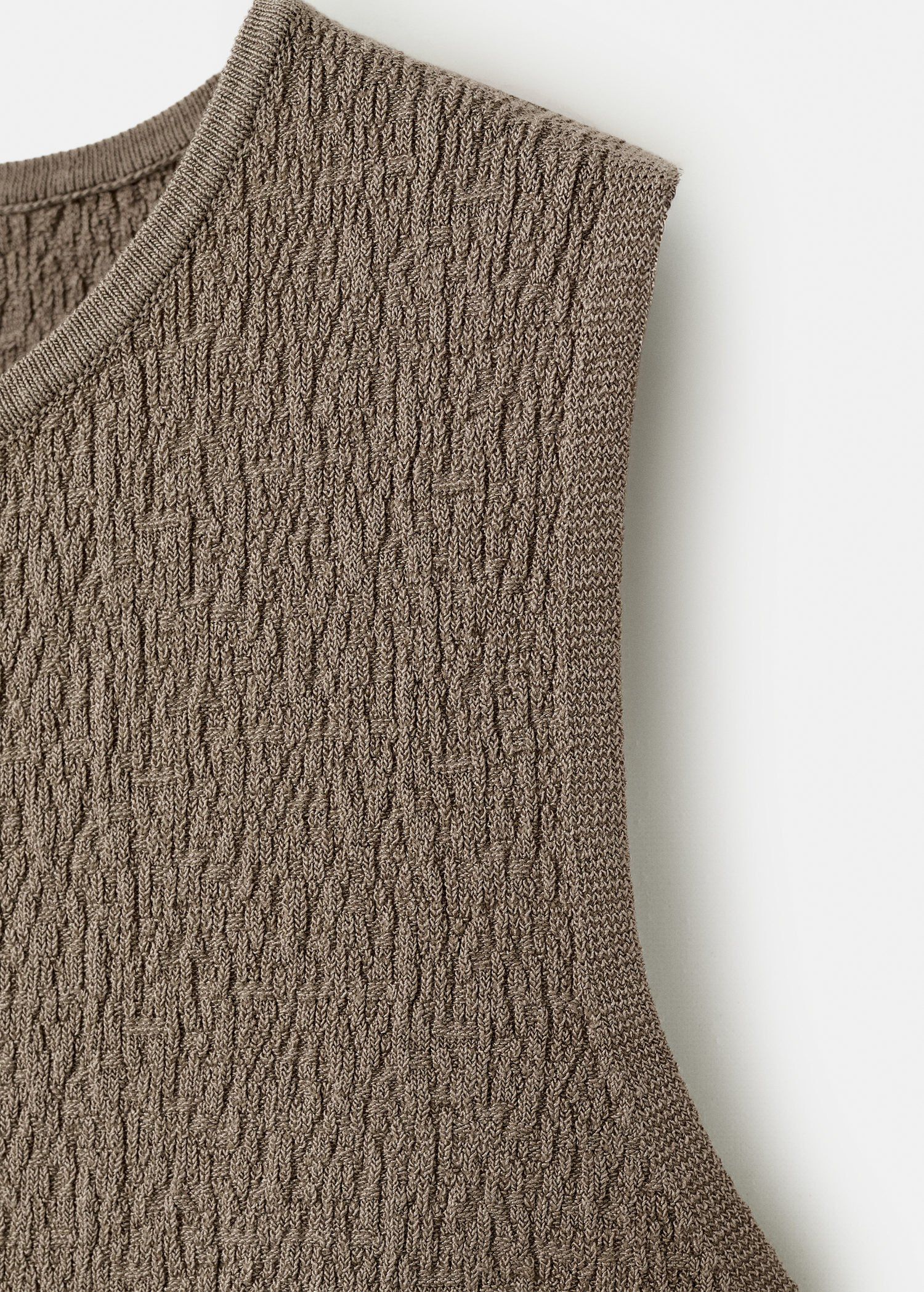 Plain button top