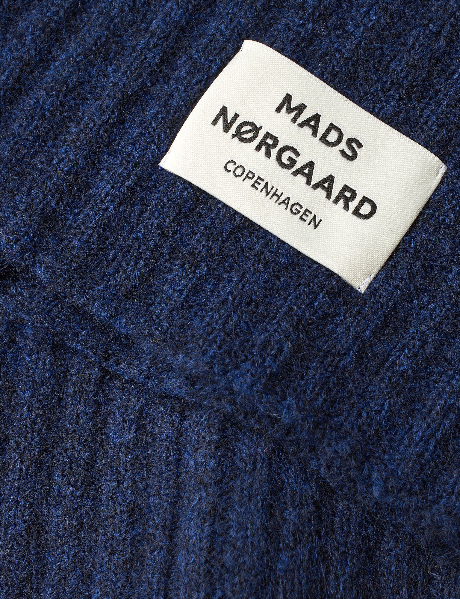 Tosca Snatie Neck Piece