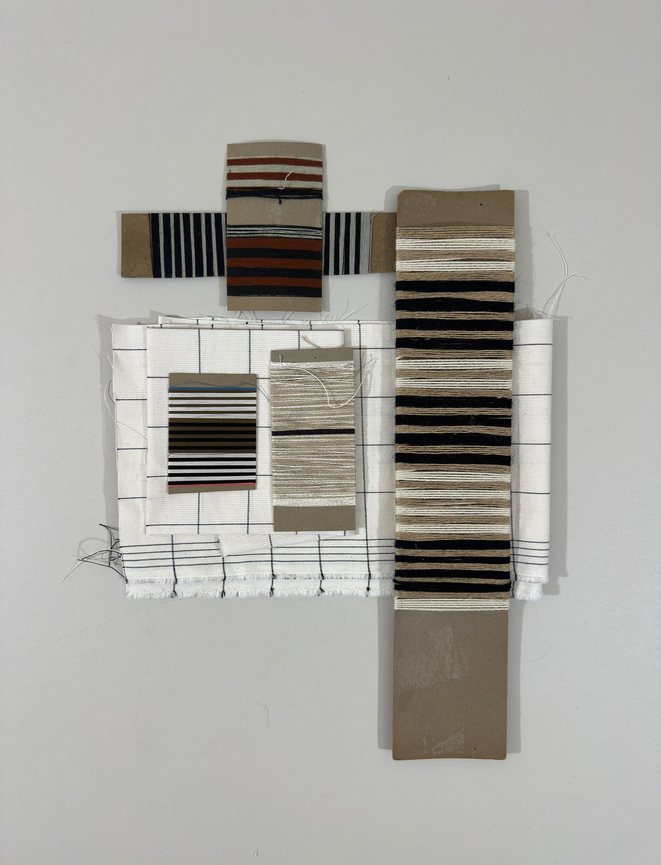 Vibeke Klint d&aelig;kkeserviet neutral linje 33x48 cm white