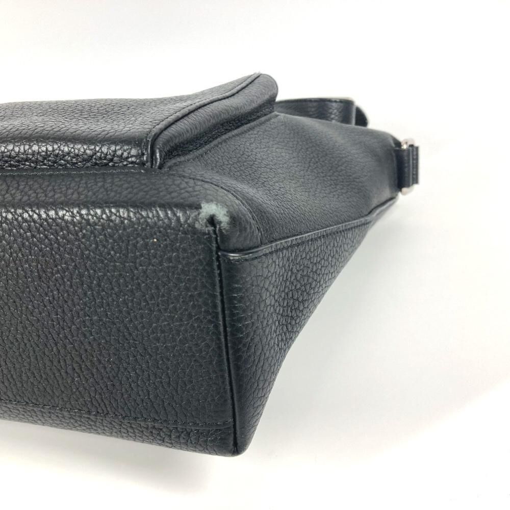 Louis Vuitton Messenger