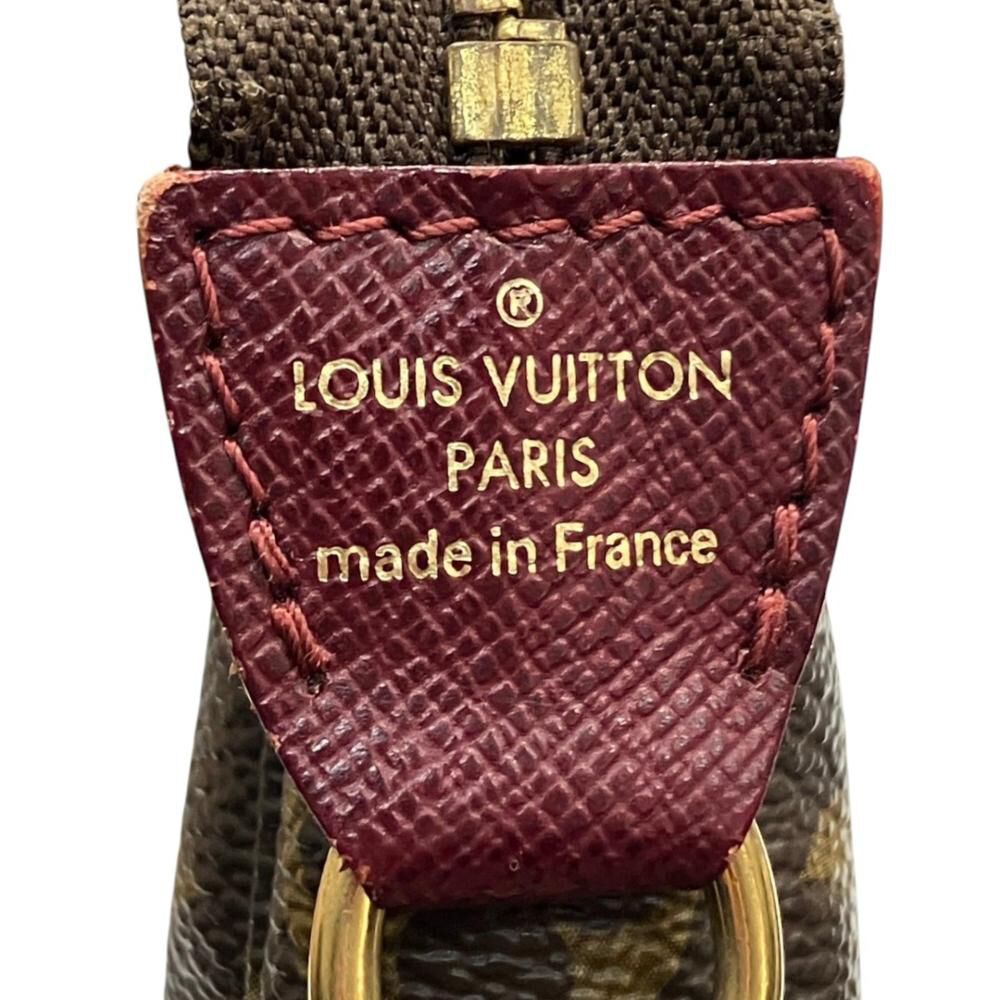 Louis Vuitton Pochette Accessoires