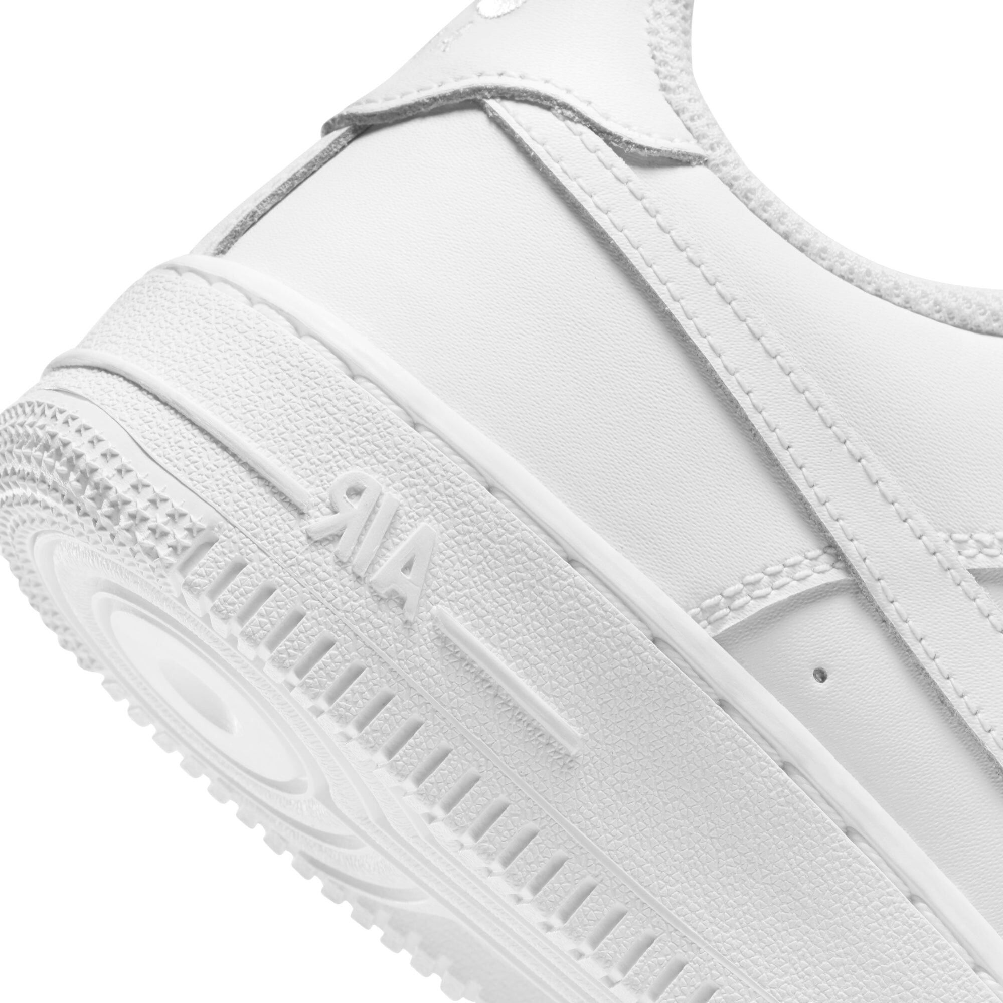 Air Force 1 LE sneakers