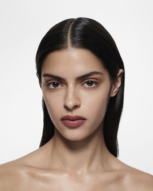 Lip Definer