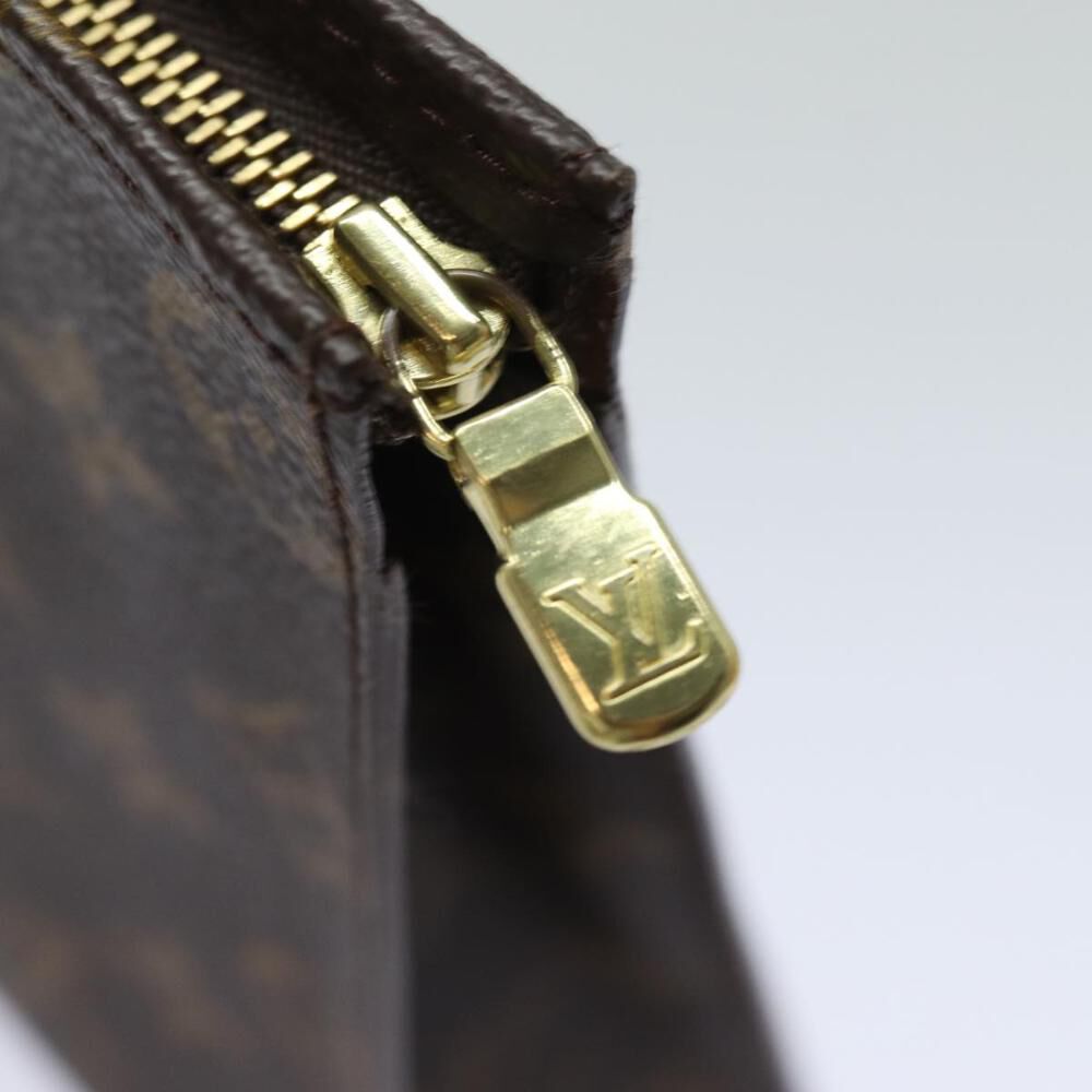 Louis Vuitton Poche Toilette