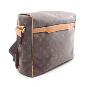 Louis Vuitton Shoulder Bags
