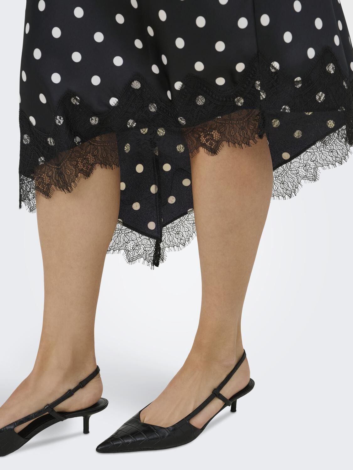 ONLBELLA SLANTED SATIN LACE SKIRT W