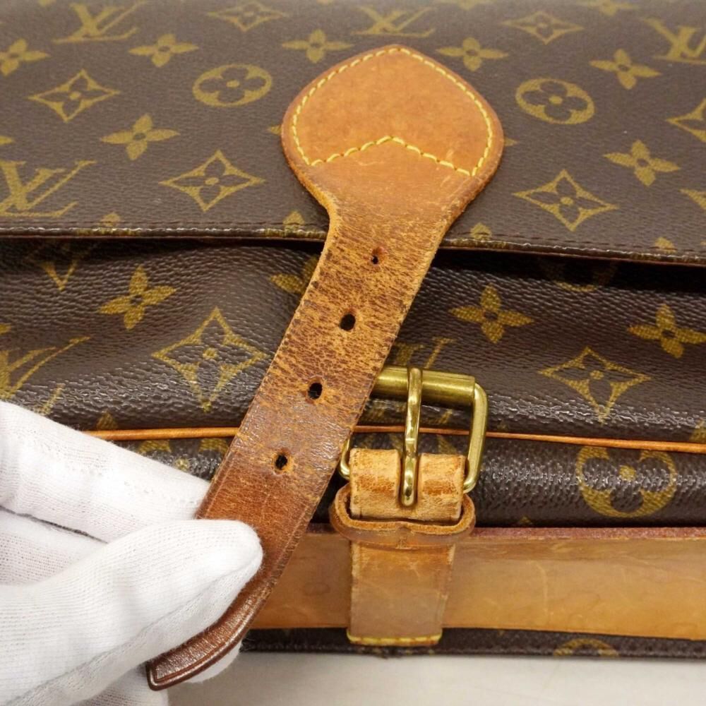 Louis Vuitton Shoulder Bags