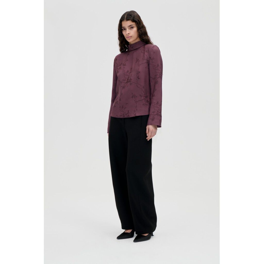 2548 Fluid Jacquard, Relaxed Tie Neck Blouse