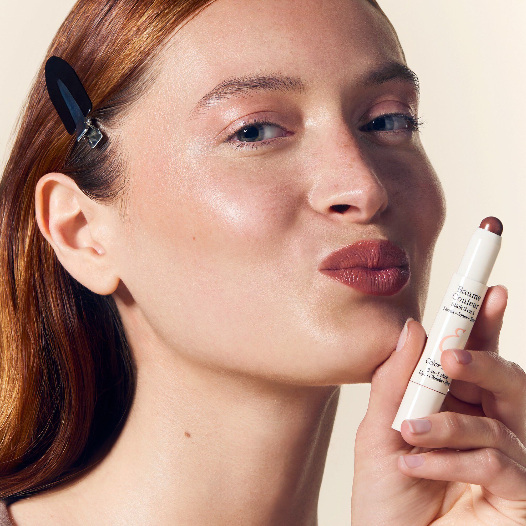 COLOR BALM 3-IN-1 STICK MOCHA