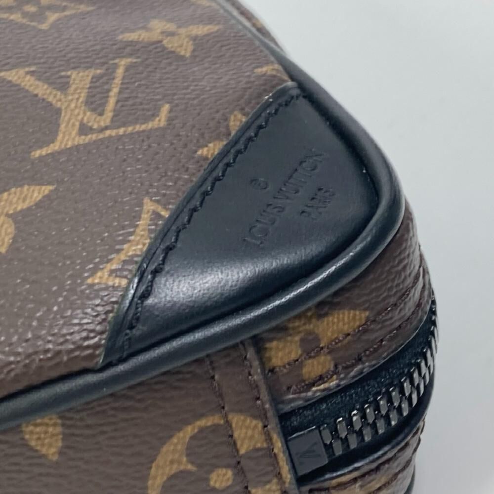 Louis Vuitton Shoulder Bags
