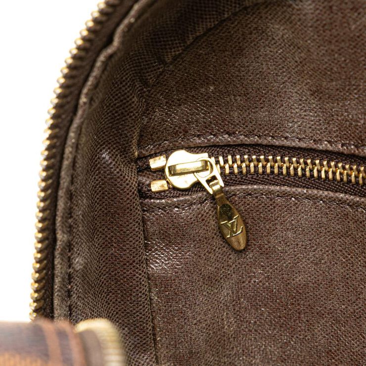 Louis Vuitton Trousse Toilette